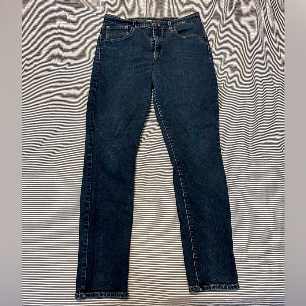 Levi Strauss dark wash, skinny high rise jeans